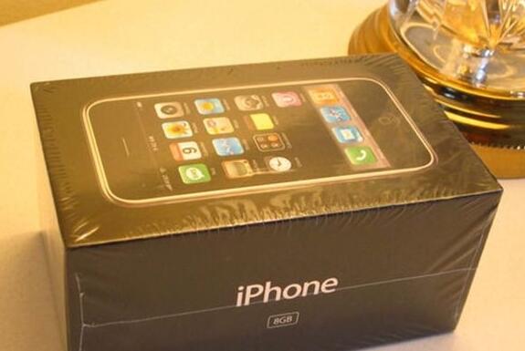 iPhone 7 暖心广告：用容纳与包容去打开你的心