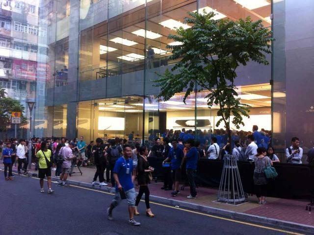 英国消费者反馈：在官网订购 iPhone 15，但收到的是旧款机型
