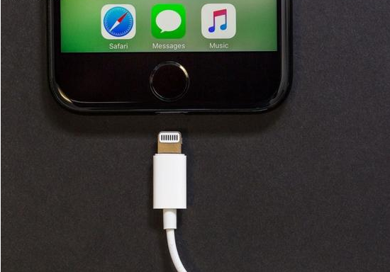 iPhone7关闭飞行模式后变无服务？苹果可无条件换机