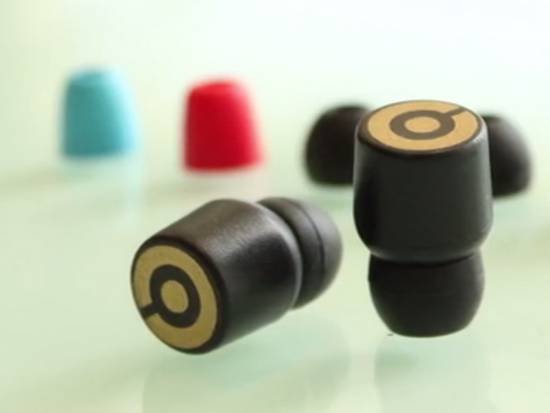 Apple Card 并非苹果首张信用卡，1986 年苹果曾推出 Apple Credit