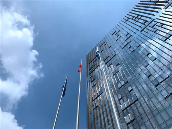 两位音乐人获得苹果捐赠的“梦幻桌面”“：包括 Studio Display、Mac Studio、iPhone 等产品