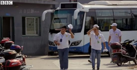 苹果发布 iOS 15.2/iPadOS 15.2 正式版：全新 Apple Music 声控方案与 App 隐私报告上线