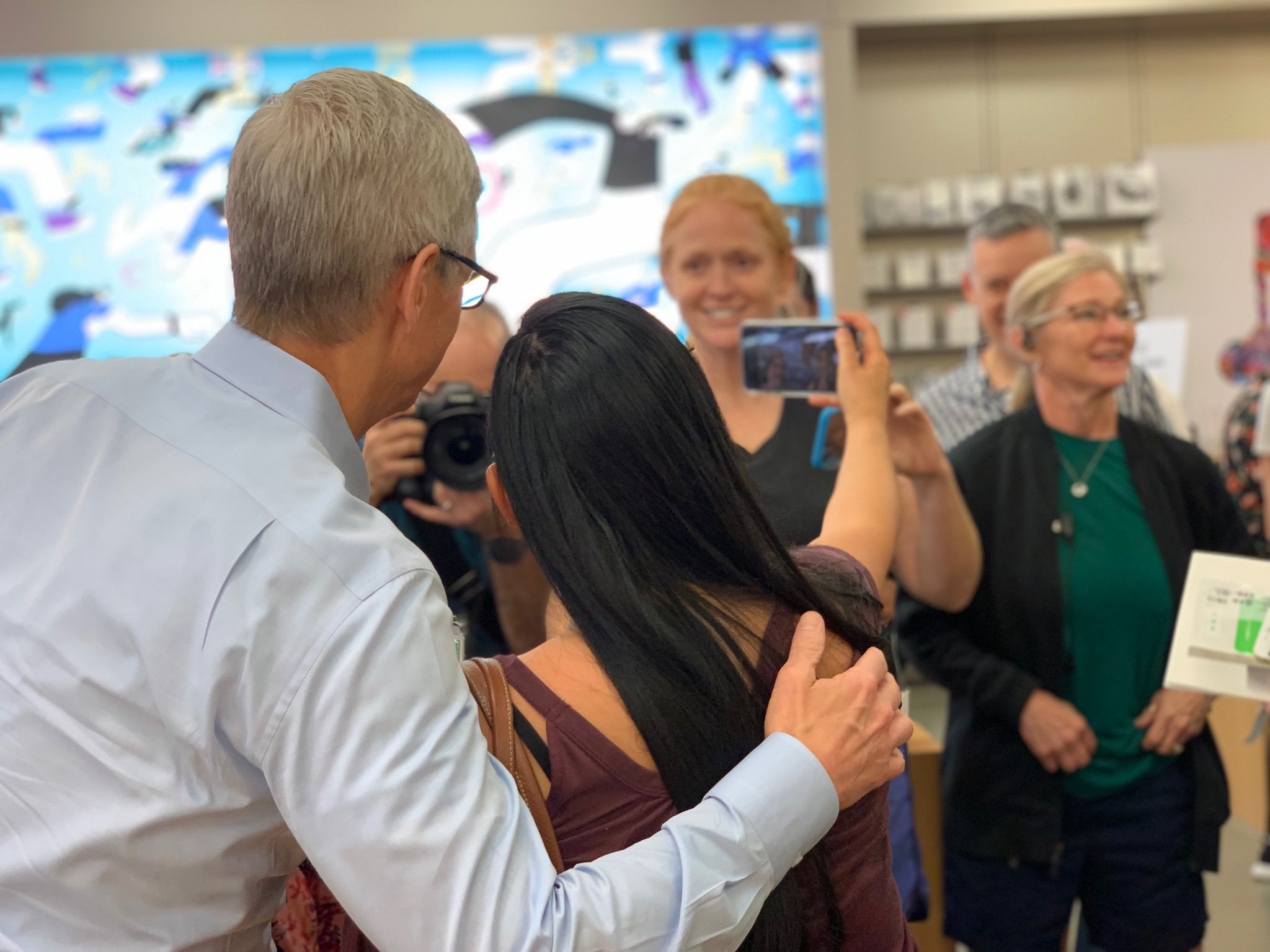 因为有 Touch ID  Apple Pay 才能愉快的玩耍