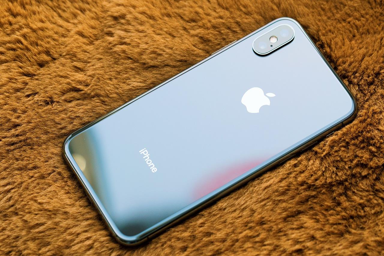 苹果正在研究重新设计 Apple Watch：配备环绕式显示屏