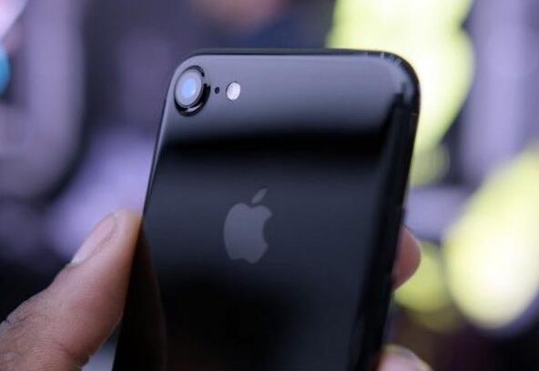 iPhone无线充电不是梦：30分钟可充电60%