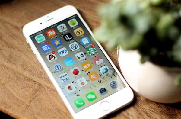 你喜欢iPhone 7怎样？要续航还是更薄 