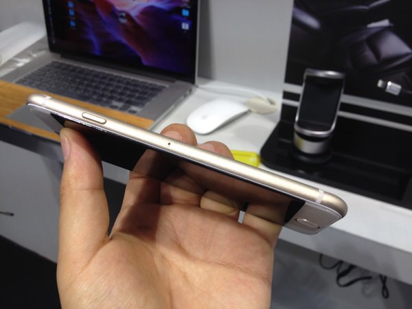 亮黑色iPhone7/Plus裸奔”掉漆怎么办？补漆笔来救命