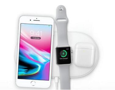 Apple Watch 地位难撼动，传统名表们不再传统