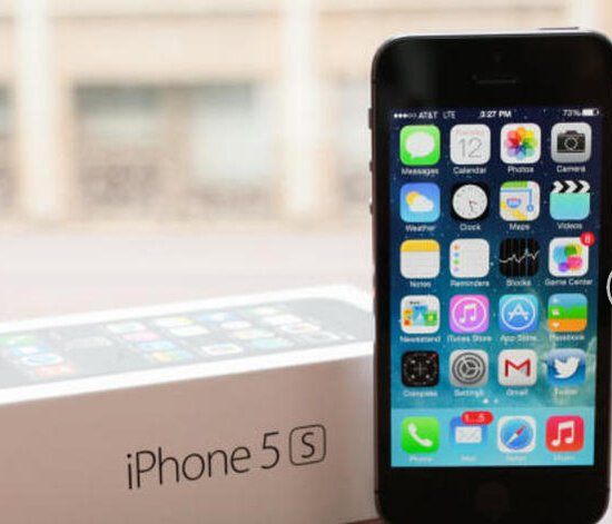 酷炫吧！这便是基于AR和Siri 的iPhone 8概念设计