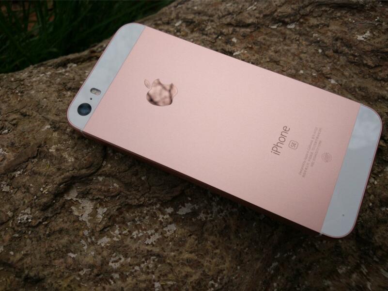 苹果11年：顶配iPhone XS Max价格几乎3倍于初代机型