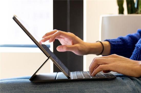 iPhone SE详细配置解读 售价3288元起