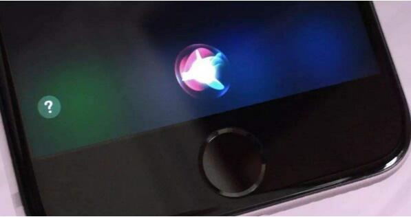 Apple Watch 地位难撼动，传统名表们不再传统