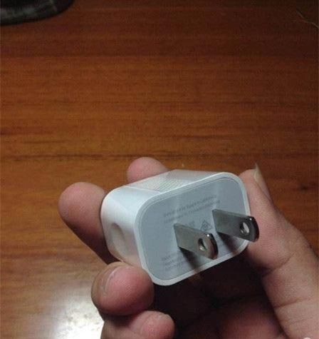 苹果 iPhone 16 系列手机全尺寸图曝光：Pro / Max 版加大，厚度不变