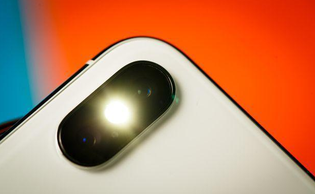 M1 Max ProRes 视频导出速度比 2019 Mac Pro 快三倍