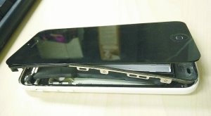 苹果新专利：可变形的二合一 iPad 设计