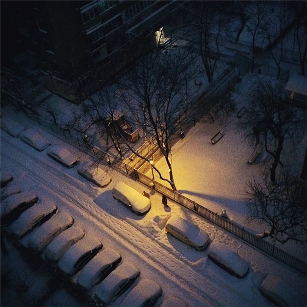 苹果公司市值再次突破 3 万亿美元