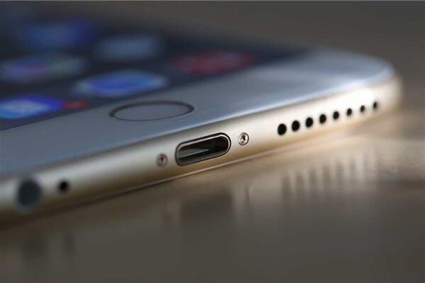 开发者展示 Apple Vision Pro 的 3D 墙纸