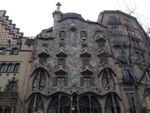 疑似新一代 iPhone XR 玻璃后壳碎片曝光