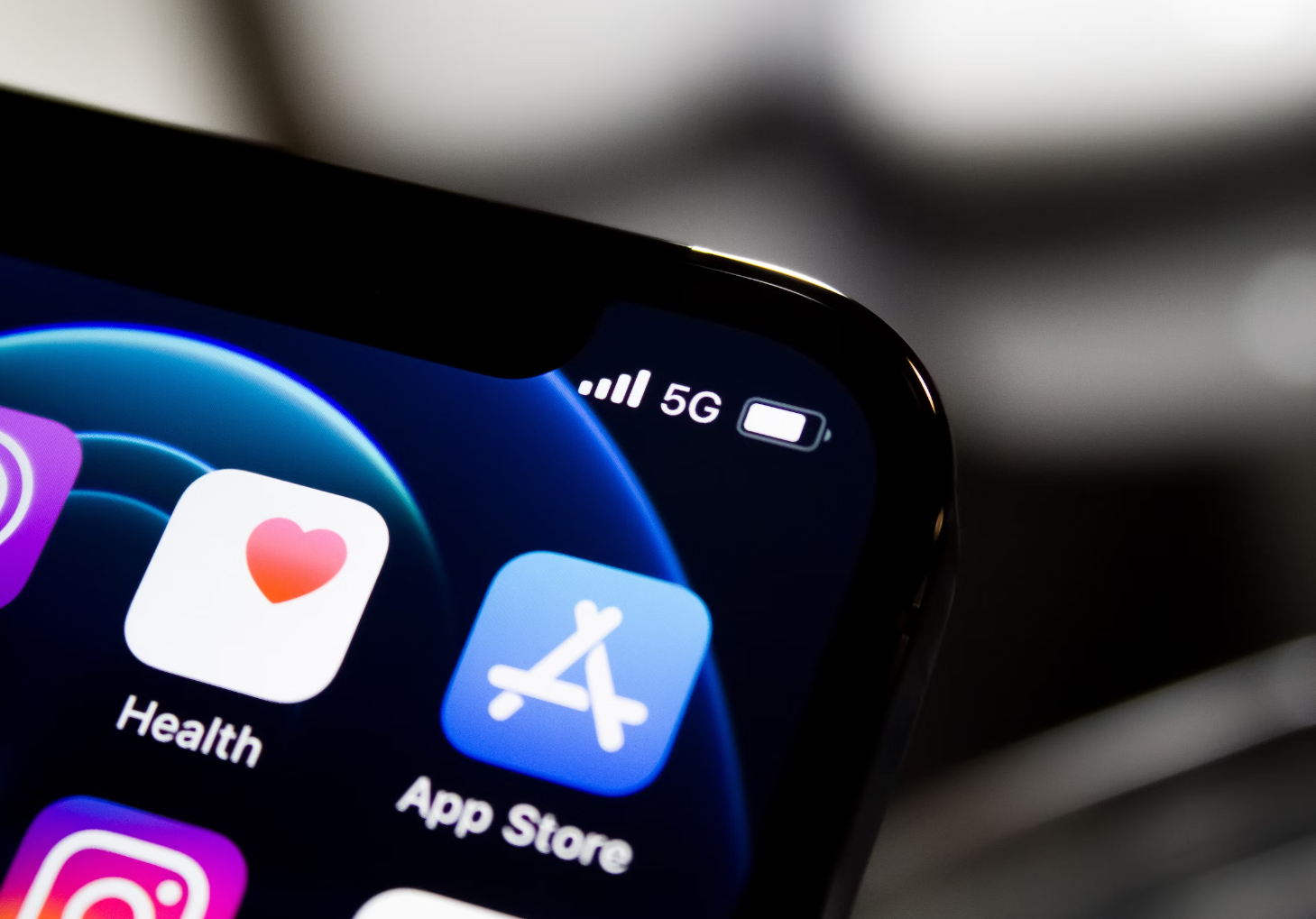 Apple Watch 新专利曝光：表带将覆盖屏幕