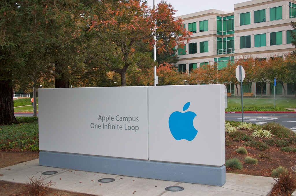 苹果连续互通新专利：从 iPhone 无缝切换至 Mac 操作