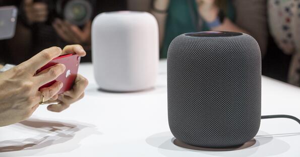 苹果用户反馈：iPhone 会在夜间自动关机，即便处于充电状态