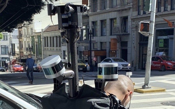 苹果是怎么沦落到追Google的步子的？