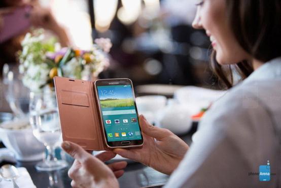 跟风华为 2019年苹果将推“三摄像头”iPhone？