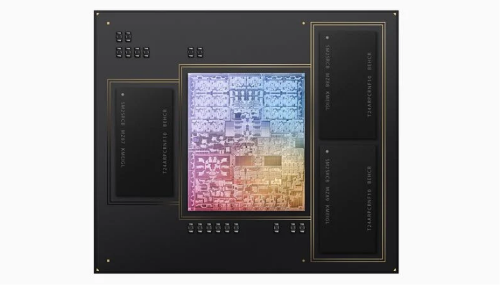 乔布斯看完iPhoneX发问   句句戳中心坎